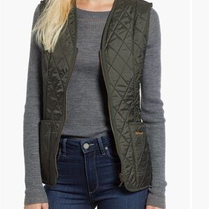 Brand new Barbour diamond-quilted vest